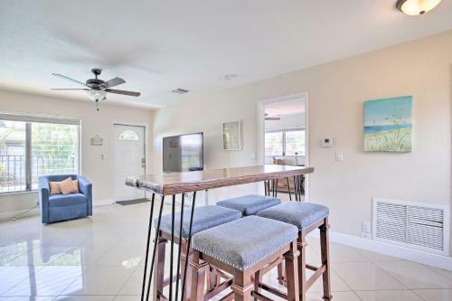 Apartamento Tropical Apt With Patio, Mins To The Beaches!