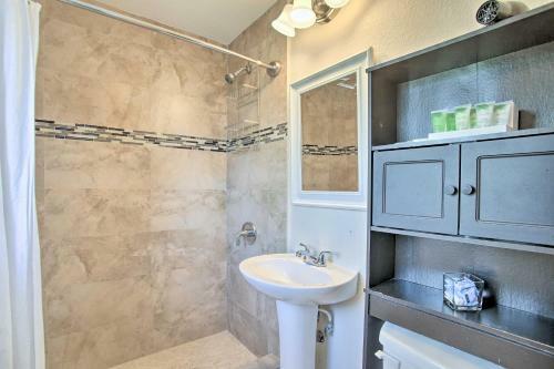 Apartamento Tropical Apt With Patio, Mins To The Beaches!