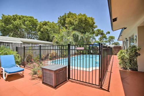 Apartamento Tropical Apt With Patio, Mins To The Beaches!