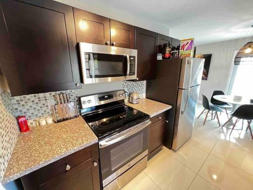 Hostal Guest Room In Wilton Manors