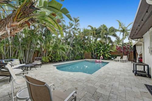 Professionally Decorated Luxury 3br & Private Pool