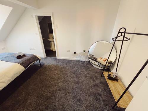 Loft Apartment Sleeps 4 Pool Table Free Parking - Close To Centre