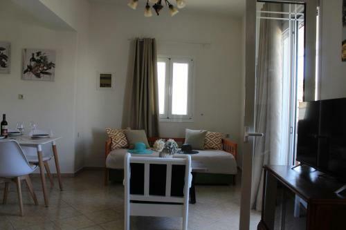 Dimokritos Apartment