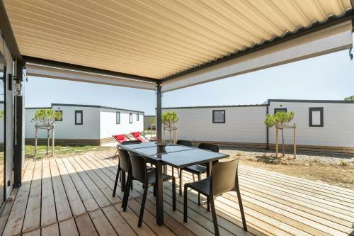 Chalet Pour 4 Dans Une Residence Avec Piscine Couverte