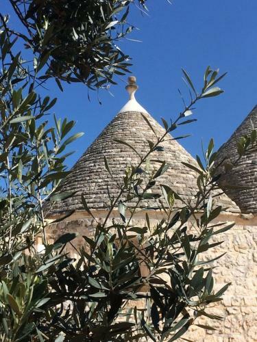 Villa Trullidamare A Ceglie Messapica, Con Piscina