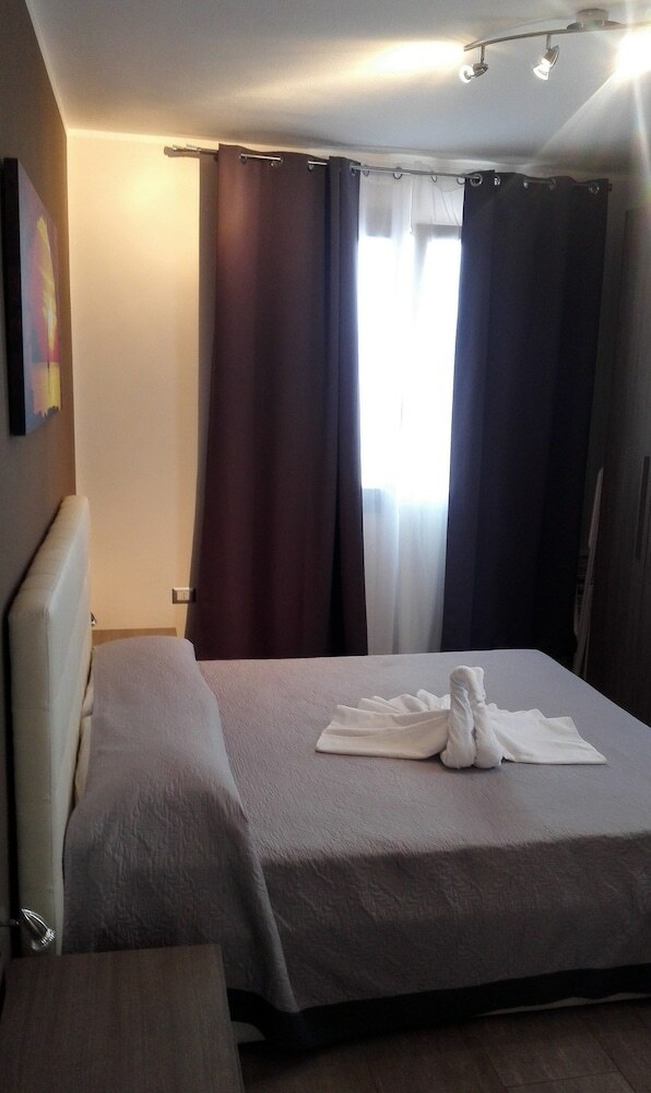 Saman� Bed