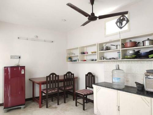 Apartamento Lovely Flat With AC Bedroom And Attached Bathroom