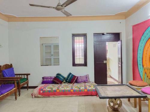 Apartamento Lovely Flat With AC Bedroom And Attached Bathroom