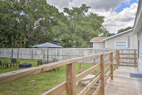 Central Sarasota Home 8 Mi To Siesta Key!