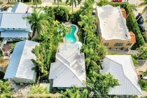 The Blue Pearl 2bd 2ba Private Pool And Garden