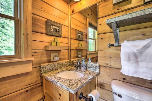 Secluded Blue Ridge Cabin With Hiking On-site!