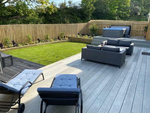 Spacious, Contemporary Seaside Luxury With Hot Tub