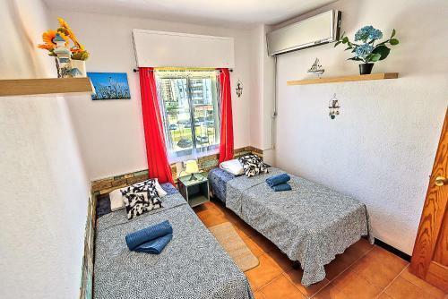 Ocean View Beach Apartment With Pool & Balconies