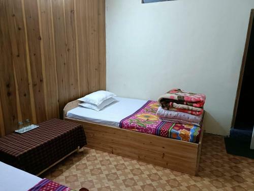 Om Bazra Guru