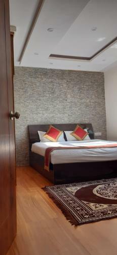 Skyline View 3 Bedroom Private Apartment