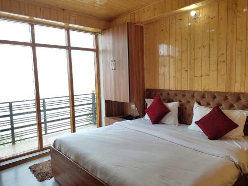 Hotel Aroma & U