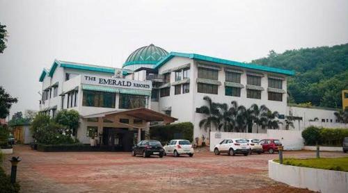 Hotel The Emerald Resort