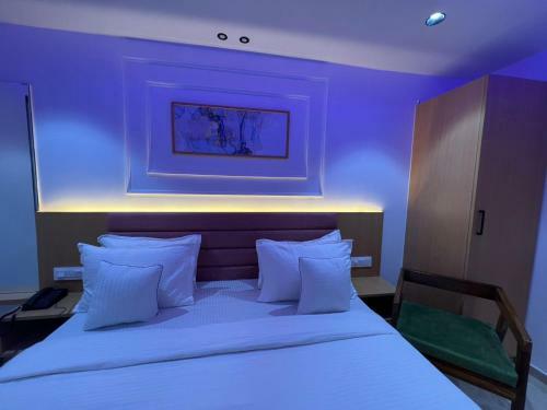 Hotel Cozzy Palace