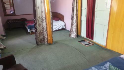 Hostal Lake Boulevard Guest House