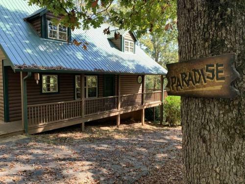 Villa Cozy Creekside Log Cabin W Firepit, Hot Tub, Wifi