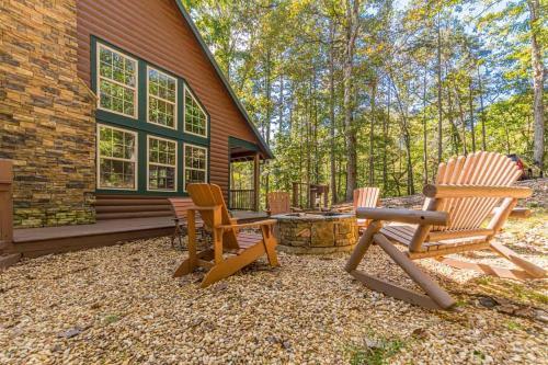 Villa Cozy Creekside Log Cabin W Firepit, Hot Tub, Wifi