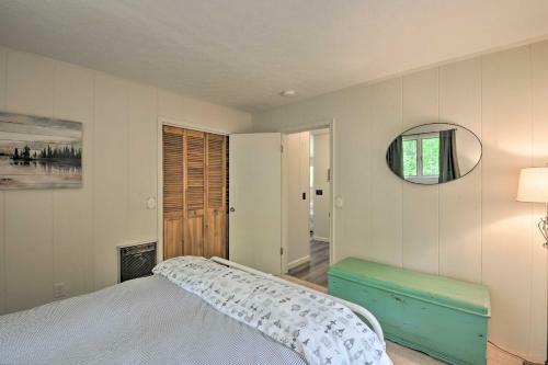 Cabin With Balcony And Mtn Views Near Sky Valley!