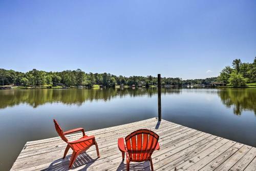 Lakefront Eatonton Escape With Bonus Guesthouse