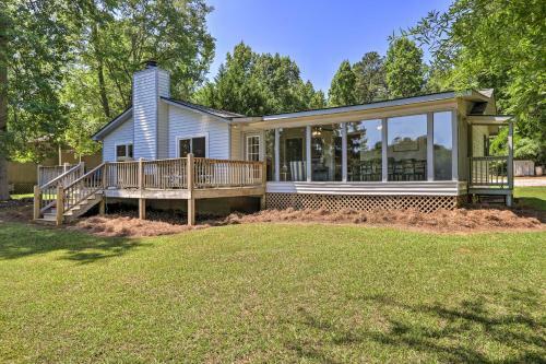Lakefront Eatonton Escape With Bonus Guesthouse