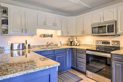 Lakefront Eatonton Escape With Bonus Guesthouse