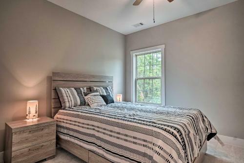 Stunning Helen Getaway With Private Hot Tub!