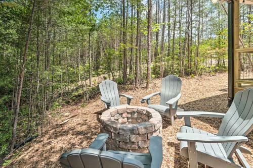 Stunning Helen Getaway With Private Hot Tub!