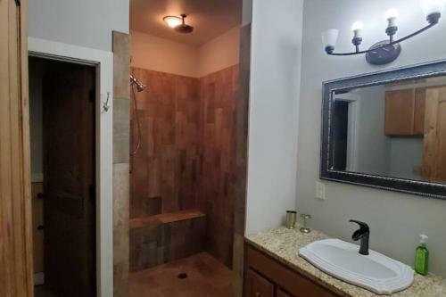 Spacious 4br Villa W/ Private Pool And Tennis