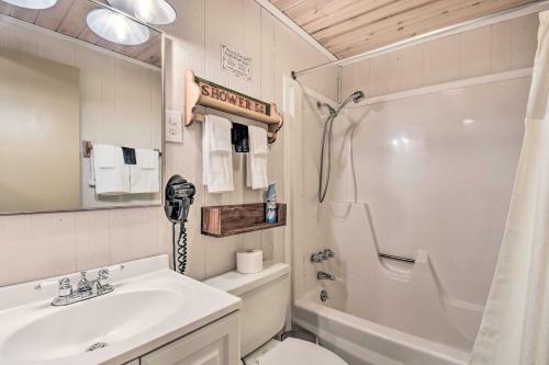 Chic Sky Valley A-frame Cabin With Pool Access!