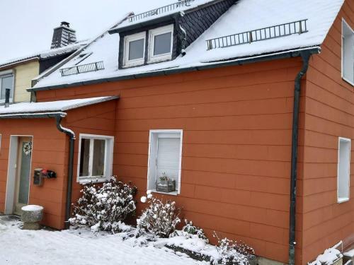 Regal Holiday Home In Geroldsgr�n With Garden