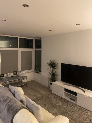Spacious One Bed Ground Floor Apartment
