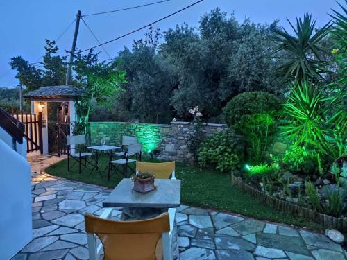 Hostal Maistros Studios