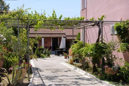 Mouzakitis Apartments 3