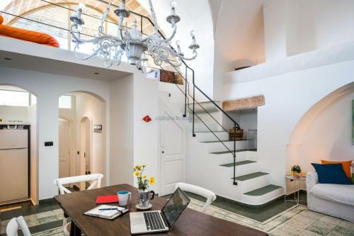 H241 Independent With Terrace Overlooking The Sea