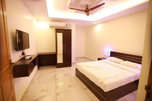 Hotel Aman Residency