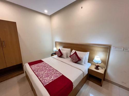 Hotel Mithila Residency Noida - Couple Friendly Local Ids Accepted