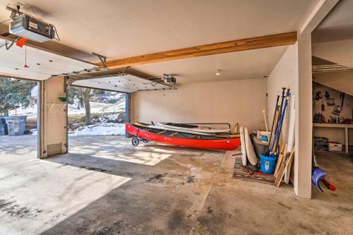 Vivid Twin Falls Retreat With Snake River Views
