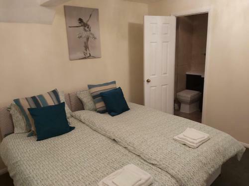 Lovely 4-bedroom Home In Houghton Regis