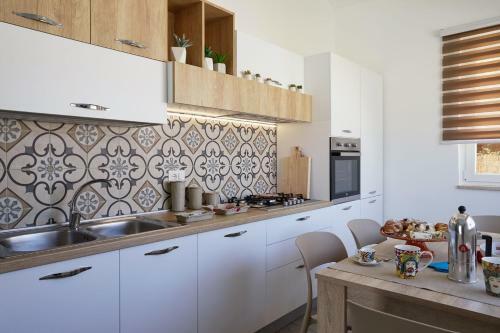Villa Shamsi - Pool And Beach At 70mt