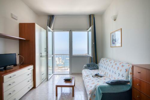Frontline Beach Apartments