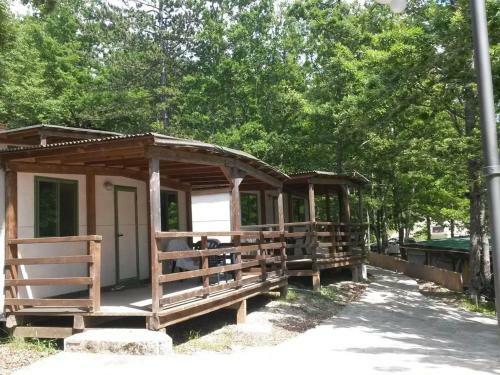 Snug Mobile Home In Toscana With Garden