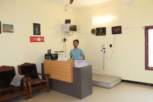 Hotel Sairenu Residency