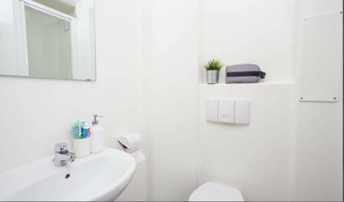 Albergue Vibrant Rooms For Students Only, Bath - Sk