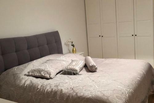 Id 6881 - Private Apartment