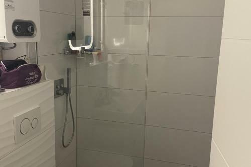 Id 7024 - Private Apartment