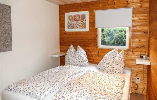Nice Home In Goldlauter-heidersbach With 2 Bedrooms